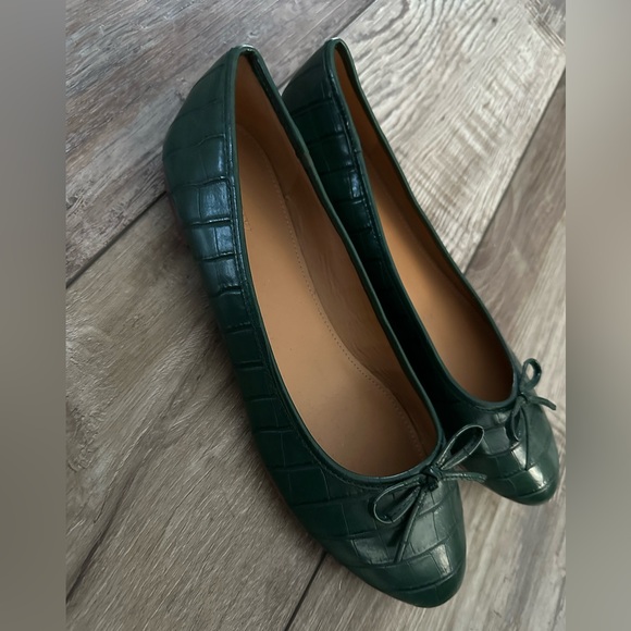 J. Crew Crocodile-embossed ballet flats - Green/Emerald (Item AZ950) - Size 11 - Picture 3 of 3